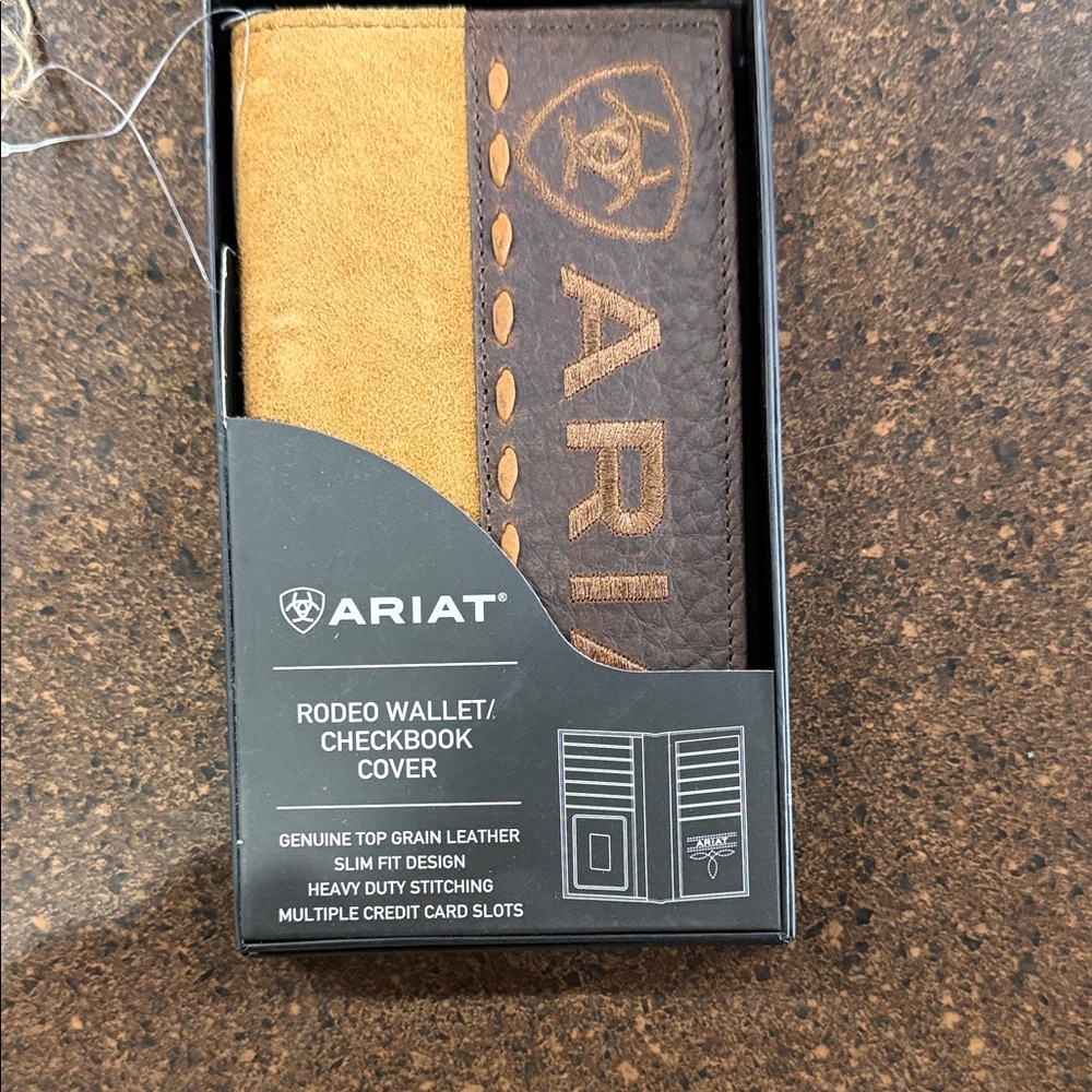 Ariat Leather Rodeo Wallet in Brown and Tan